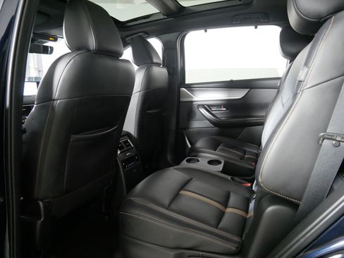 Certified 2024 MAZDA CX-90 Plug-In Hybrid w/ Premium Plus AWD/4WD image 32