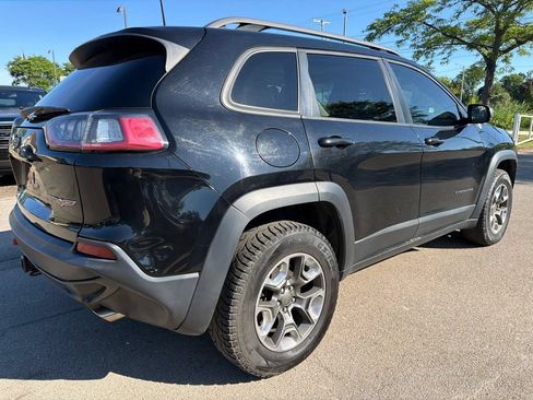 Used 2019 Jeep Cherokee Trailhawk AWD/4WD image 5