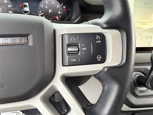 Used 2023 Land Rover Defender 110 S image 9