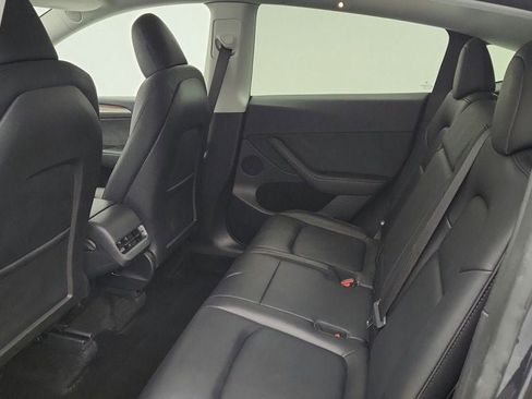 Used 2025 Tesla Model Y Long Range image 46