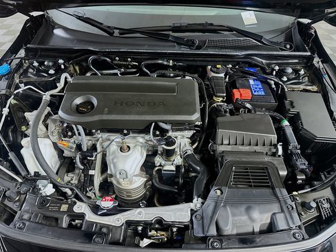 Used 2025 Honda Civic Sport image 32