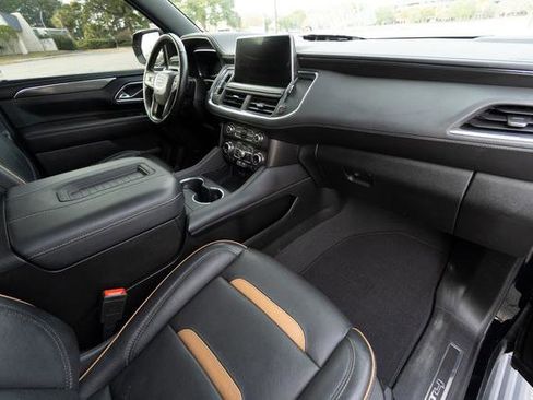 Used 2023 GMC Yukon AT4 w/ Technology Package image 28