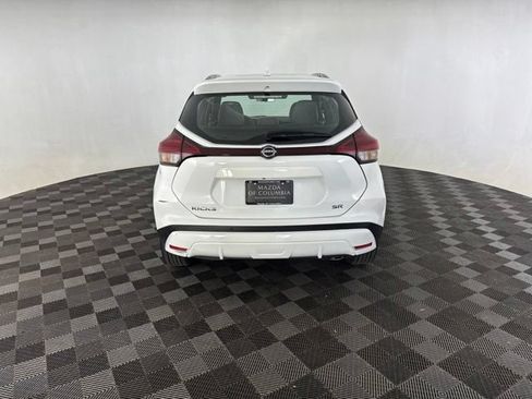 Used 2024 Nissan Kicks SR w/ SR Premium Package FWD image 6
