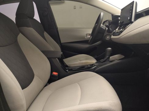Used 2020 Toyota Corolla LE image 21