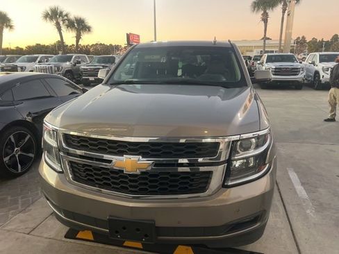 Used 2019 Chevrolet Tahoe LT w/ Luxury Package image 10