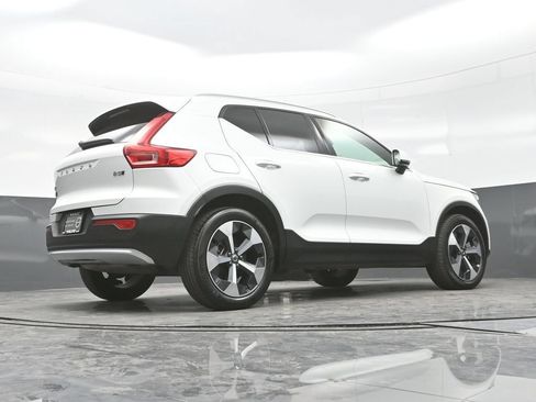 Used 2025 Volvo XC40 B5 Core AWD/4WD image 26