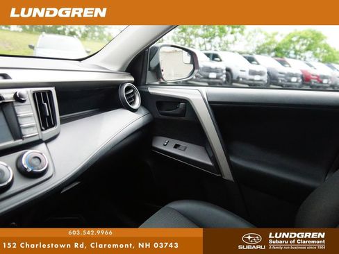 Used 2018 Toyota RAV4 LE w/ All Weather Liner Package AWD/4WD image 21