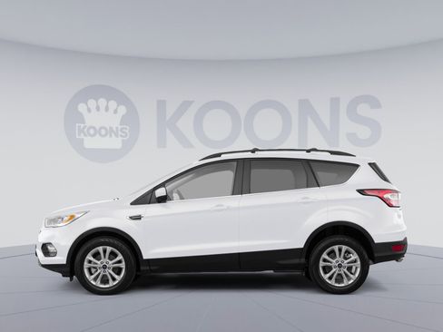Used 2019 Ford Escape Titanium AWD/4WD image 2