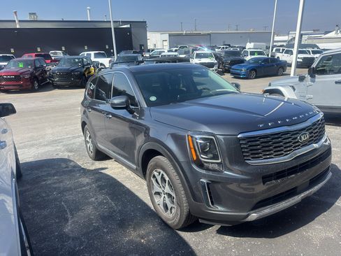 Used 2020 Kia Telluride EX image 4