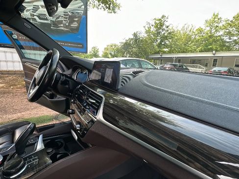 Used 2017 BMW 540i xDrive AWD/4WD image 26