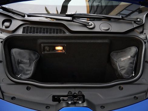 Used 2018 Lamborghini Huracan Performante image 28