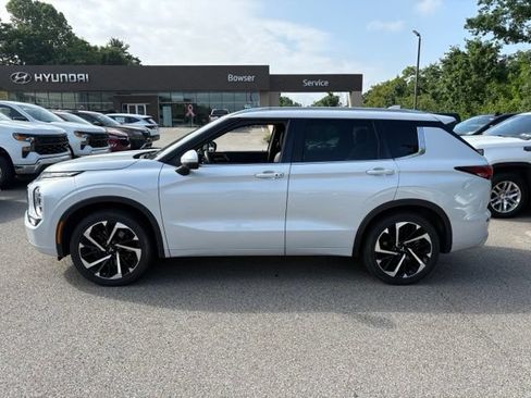Used 2022 Mitsubishi Outlander SEL AWD/4WD image 2
