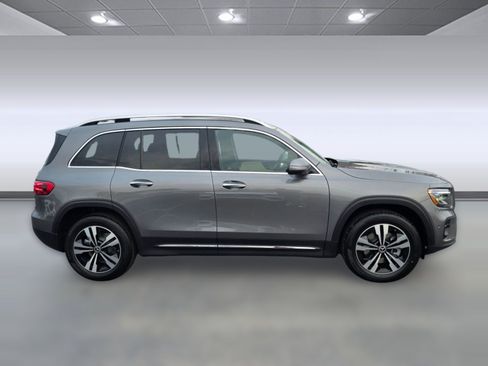 Used 2026 Mercedes-Benz GLB 250 4MATIC image 7
