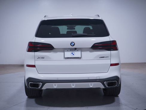 Used 2026 BMW X5 sDrive40i w/ M Sport Package image 5