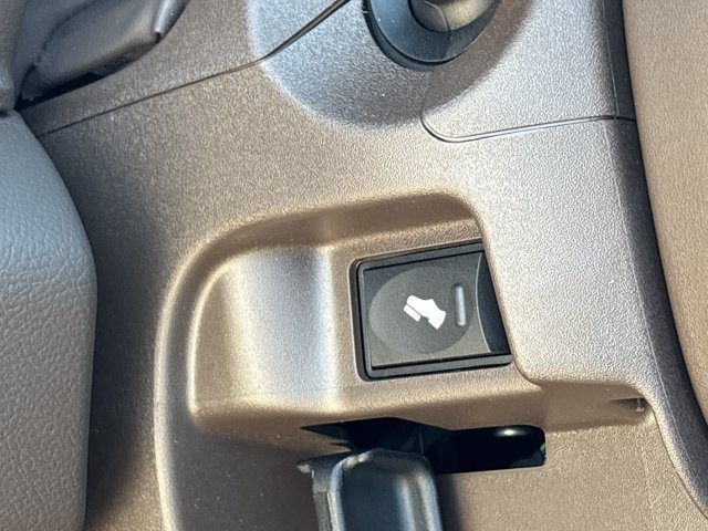 New 2026 RAM 3500 Laramie AWD/4WD image 24