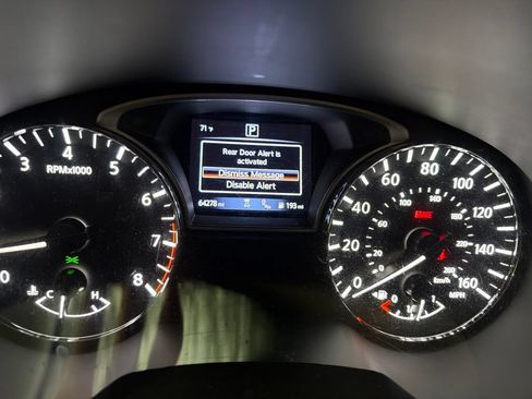 Used 2020 Nissan Pathfinder SL FWD image 44