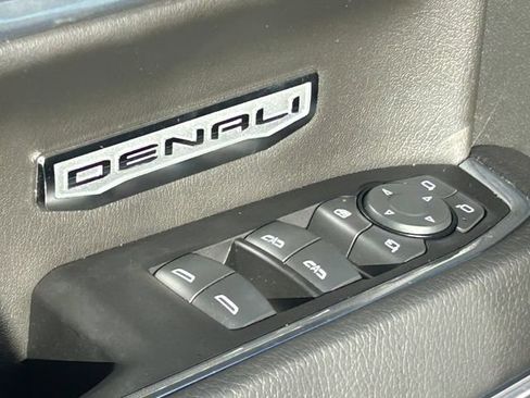 Used 2023 GMC Sierra 1500 Denali w/ Denali Reserve Package AWD/4WD image 28