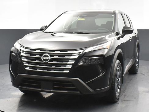 New 2026 Nissan Rogue SV image 2