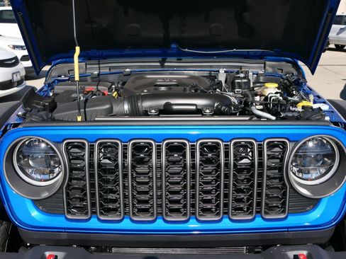 New 2026 Jeep Wrangler Unlimited Rubicon w/ Xtreme 35 Tire Package image 22