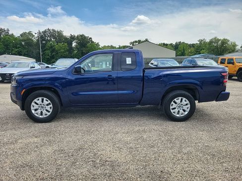 Used 2023 Nissan Frontier SV w/ Technology Package RWD image 5