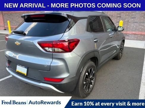 Used 2021 Chevrolet TrailBlazer LT w/ Convenience Package FWD image 8