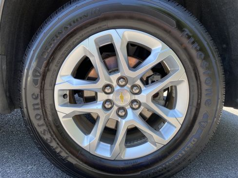 Used 2019 Chevrolet Traverse LT w/ LPO, Floor Liner Package AWD/4WD image 40