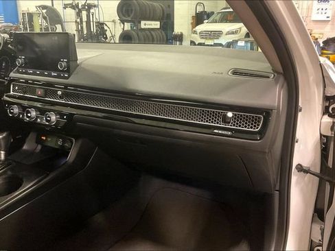 Used 2022 Honda Civic EX image 16