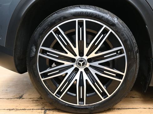 Used 2023 Mercedes-Benz EQE 500 4MATIC SUV image 14