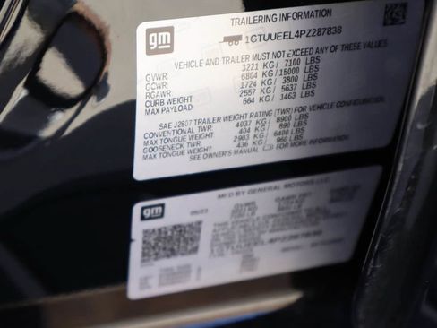 Used 2023 GMC Sierra 1500 AT4 w/ AT4 Premium Package AWD/4WD image 32