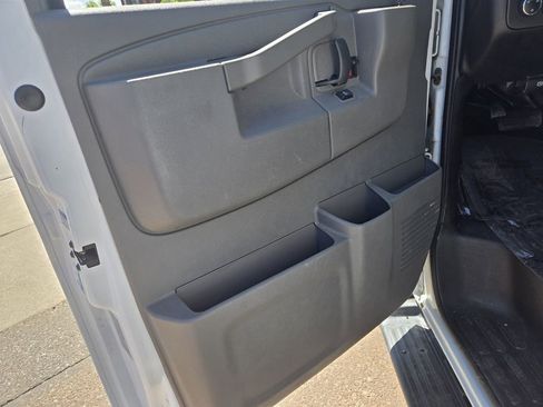 Used 2019 Chevrolet Express 3500 LT w/ LT Preferred Equipment Group RWD image 15