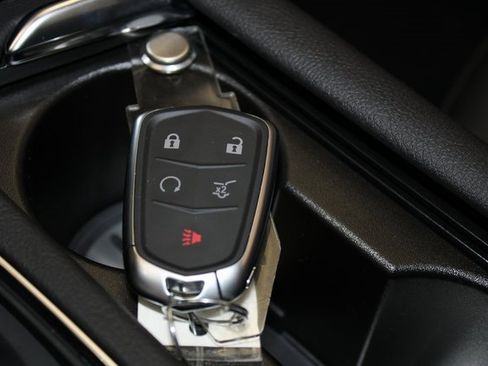 New 2025 Cadillac XT6 Luxury image 18