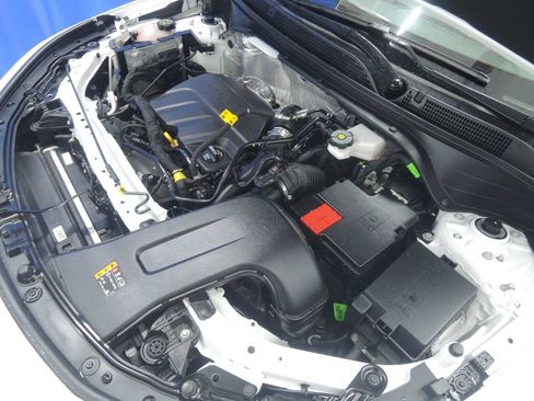 Used 2025 Buick Envista Sport Touring w/ Experience Buick Package FWD image 39