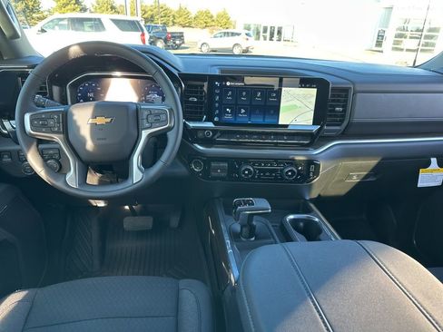 New 2026 Chevrolet Silverado 1500 LT w/ Z71 Off-Road Package AWD/4WD image 25