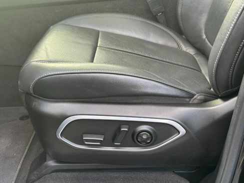 Used 2022 Jeep Wagoneer Series III w/ Premium Group I image 21