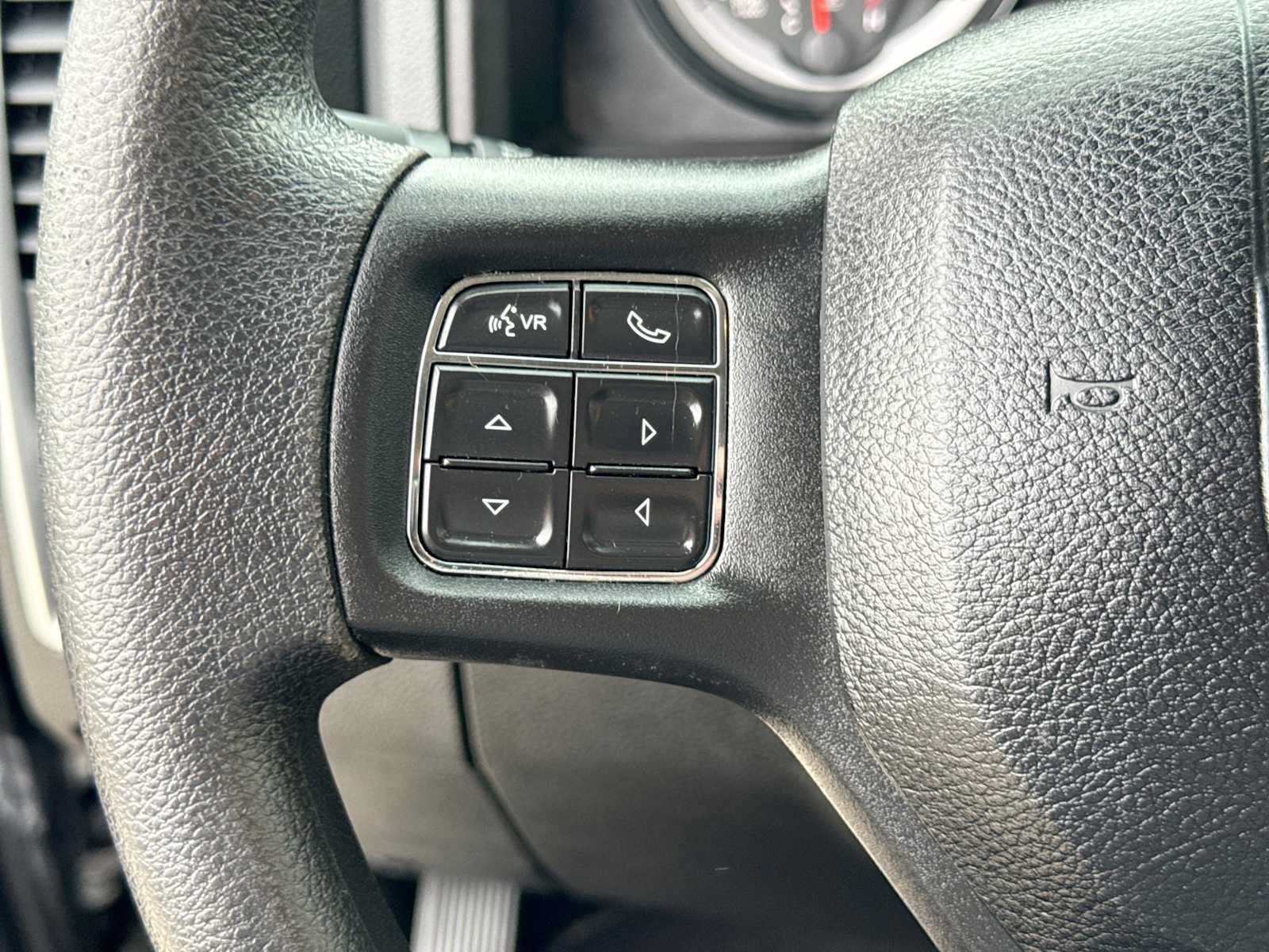 Used 2019 RAM 1500 Classic SLT AWD/4WD image 22