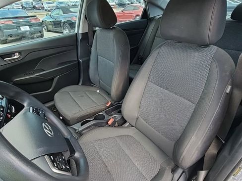 Used 2021 Hyundai Accent SE image 18
