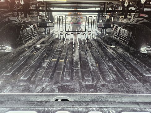 Used 2025 Ford F150 Lariat AWD/4WD image 32