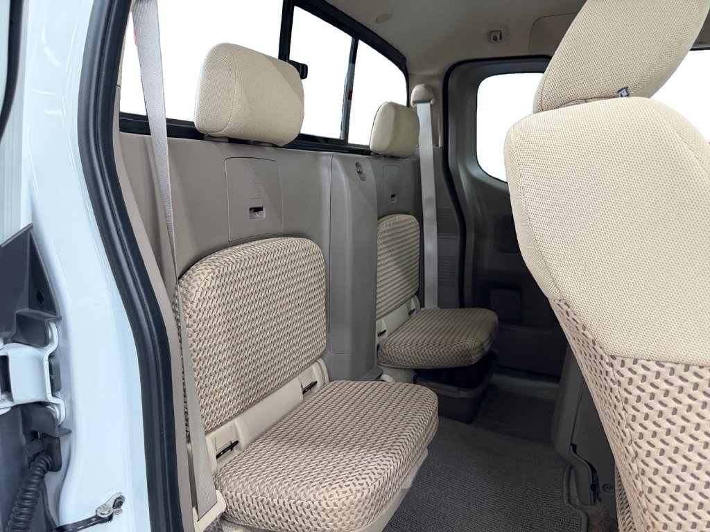 Used 2017 Nissan Frontier SV RWD image 18