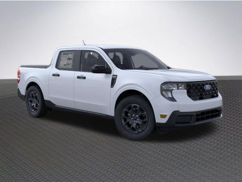 New 2026 Ford Maverick XLT w/ XLT Luxury Package FWD image 7