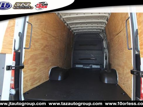 Used 2013 Freightliner Sprinter 3500 RWD image 17