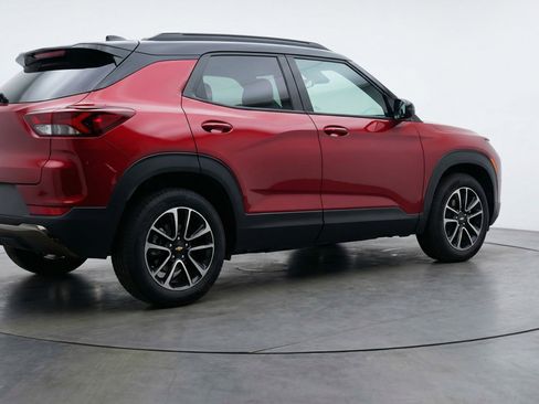 Used 2025 Chevrolet TrailBlazer LT image 9