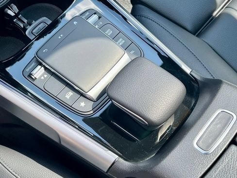 Certified 2023 Mercedes-Benz GLB 250 4MATIC image 26