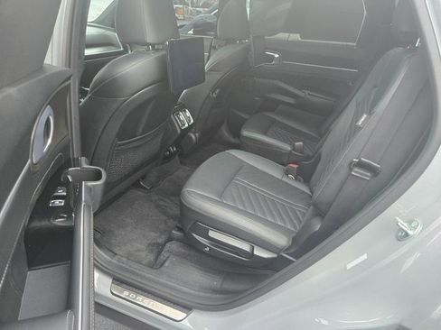 Used 2025 Kia Sorento SX Prestige image 19