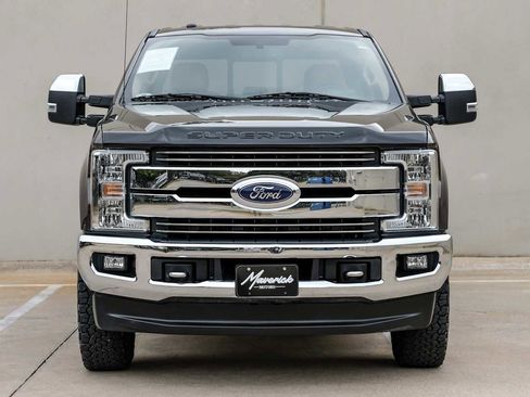 Used 2017 Ford F250 Lariat w/ Chrome Package AWD/4WD image 6