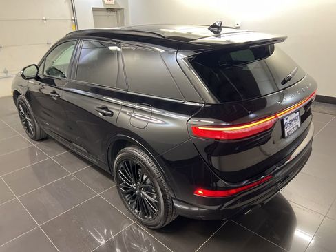 Used 2023 Lincoln Corsair Reserve w/ Equipment Group 201A image 4