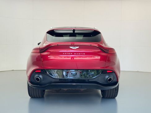Used 2021 Aston Martin DBX image 50
