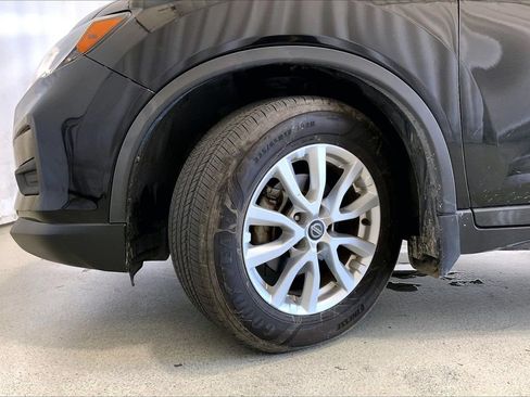 Used 2017 Nissan Rogue SV FWD image 20