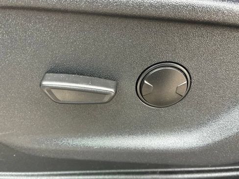 Used 2023 Ford F150 XLT AWD/4WD image 17
