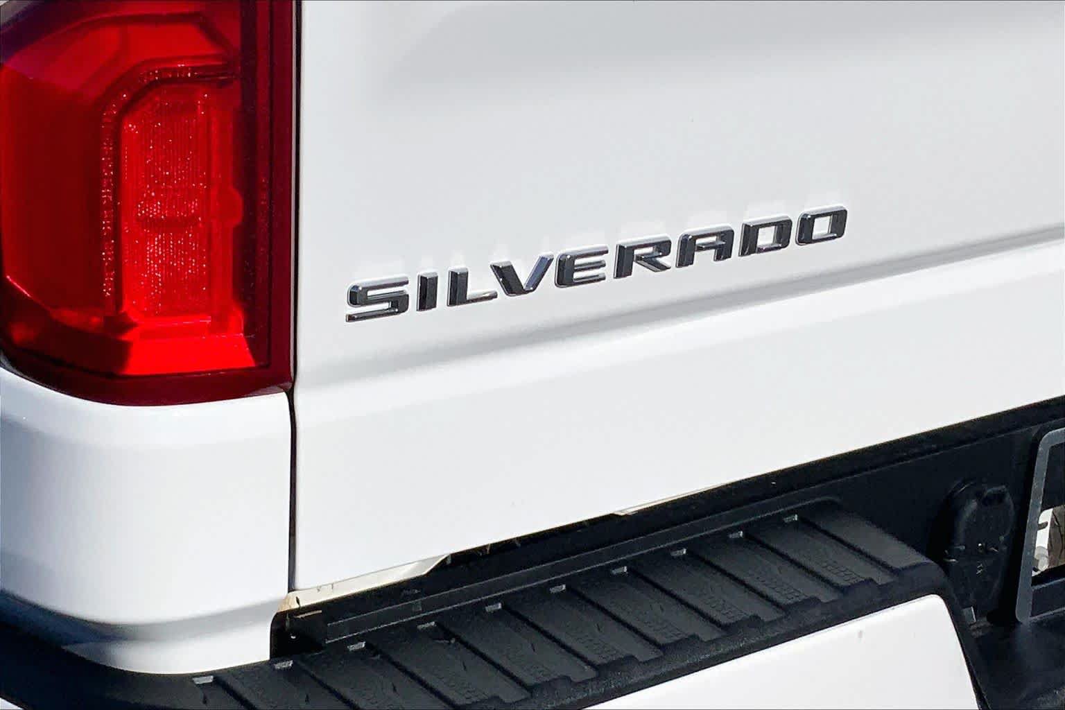 Used 2022 Chevrolet Silverado 1500 Custom AWD/4WD image 10