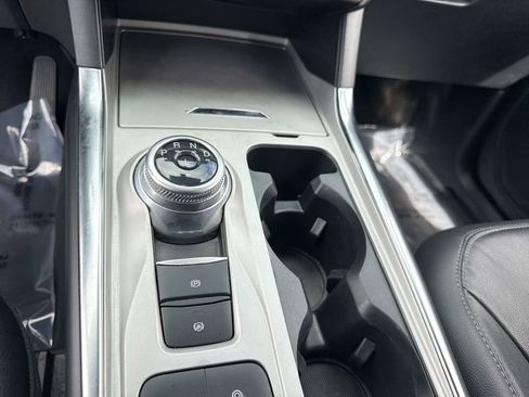 Used 2022 Ford Explorer Limited w/ Equipment Group 301A image 17